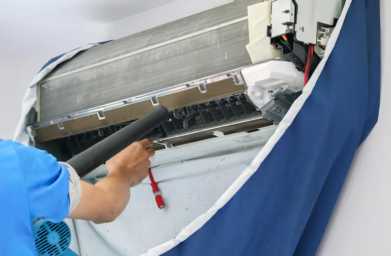 Experts Air Conditioner Cleaning in Brisbane